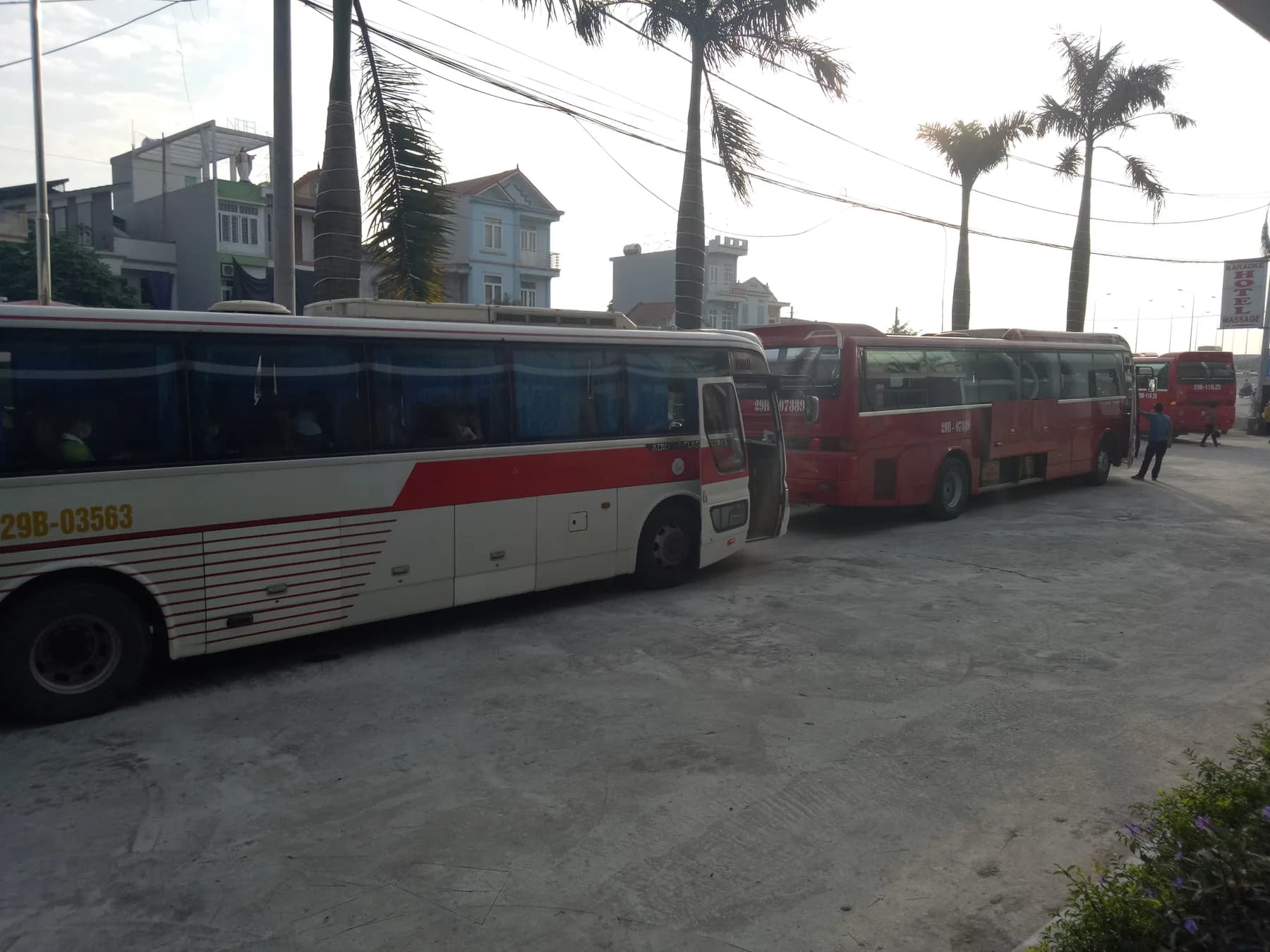Xe đoàn tại khách sạn