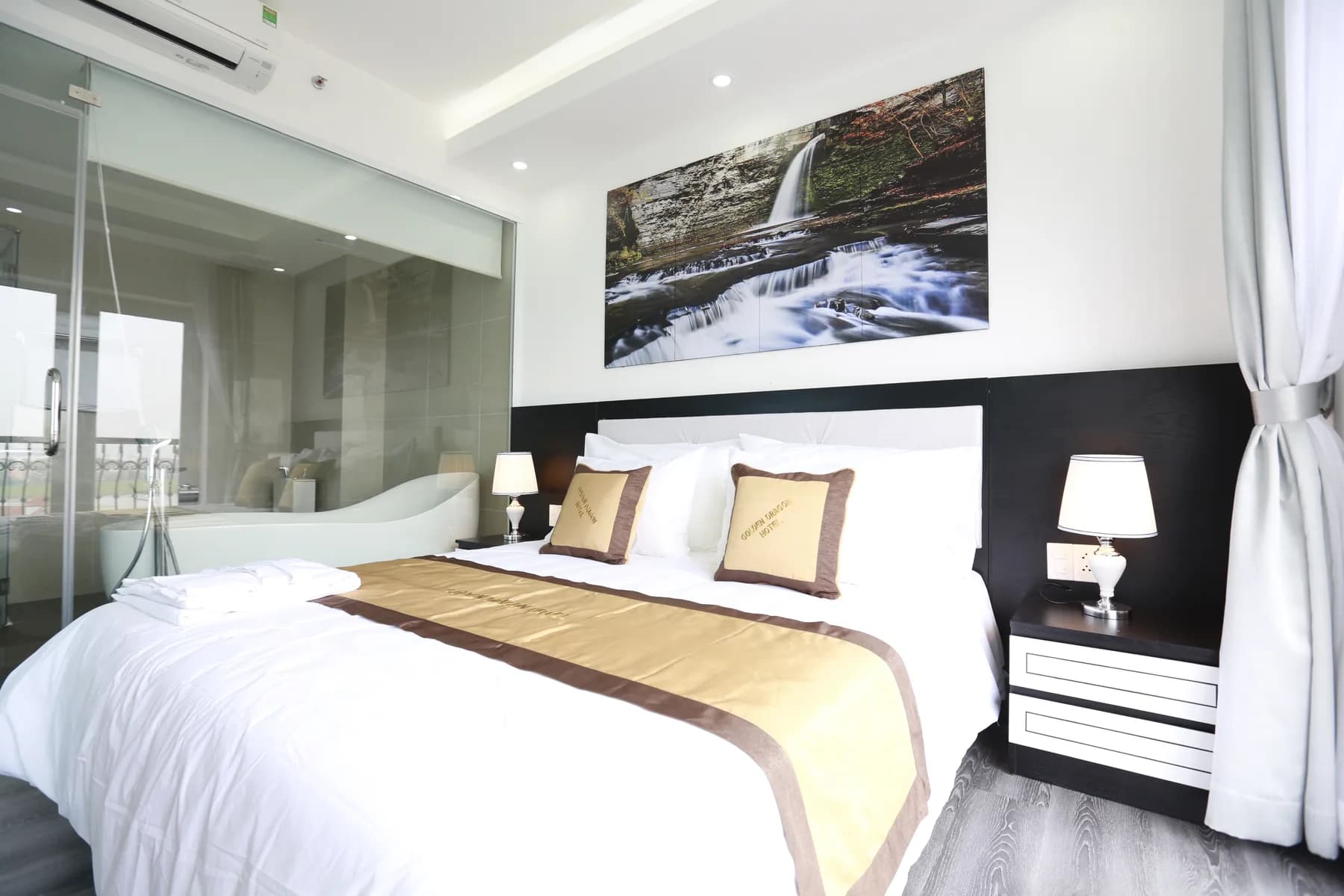 Deluxe Family Suite
