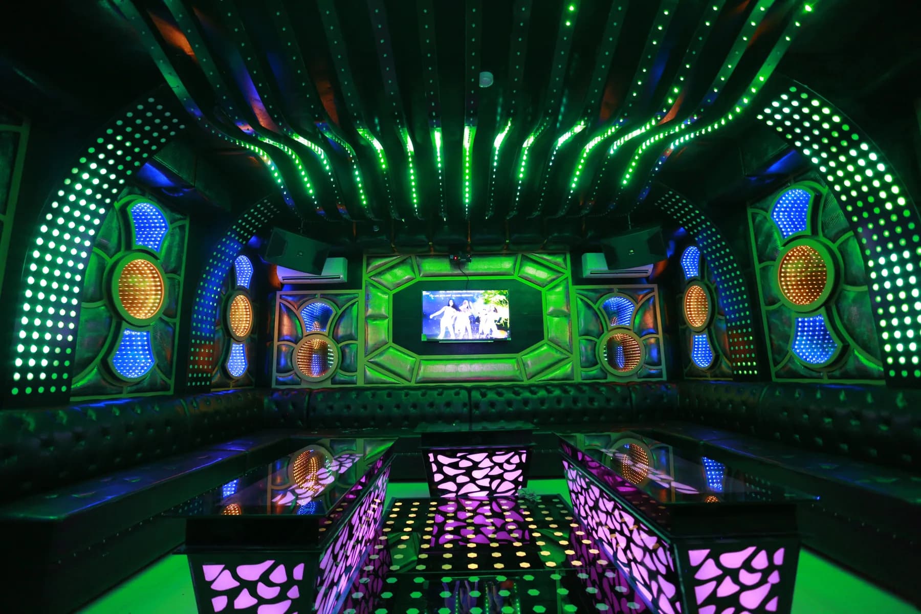 Phòng karaoke