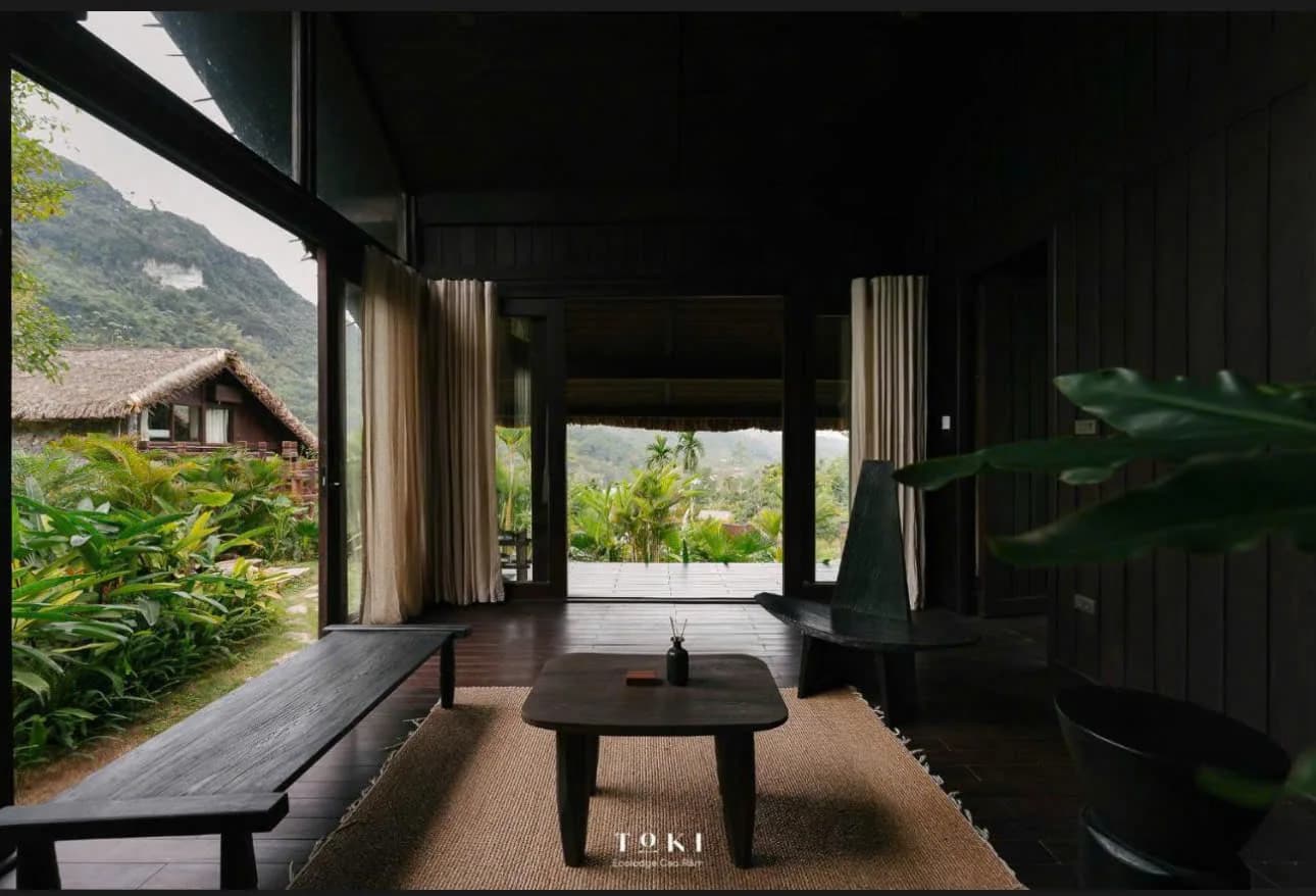 Toki Ecolodge — Phòng khách mở ra hiên