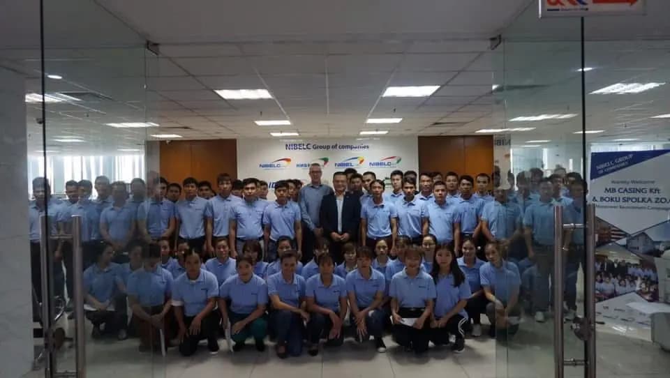 Đào tạo và bàn giao lao động