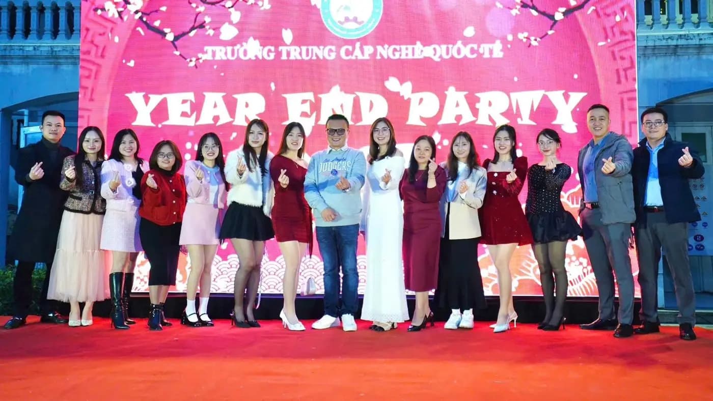 Trung cấp nghề Quốc tế (IVS)
