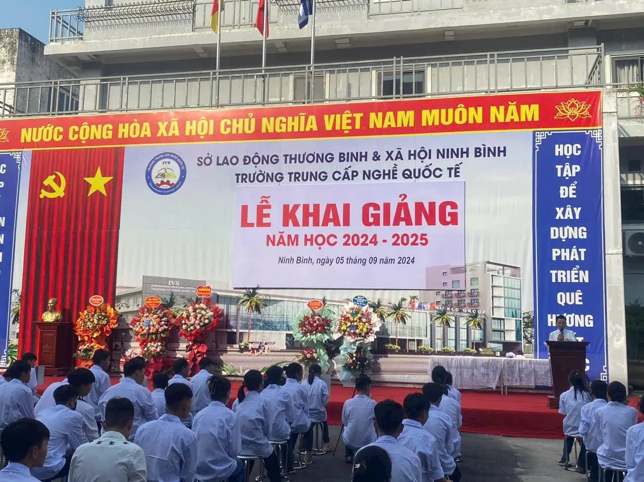 Trung cấp nghề Quốc tế (IVS)